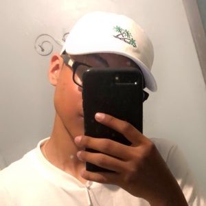 Meet your Posher, Derick